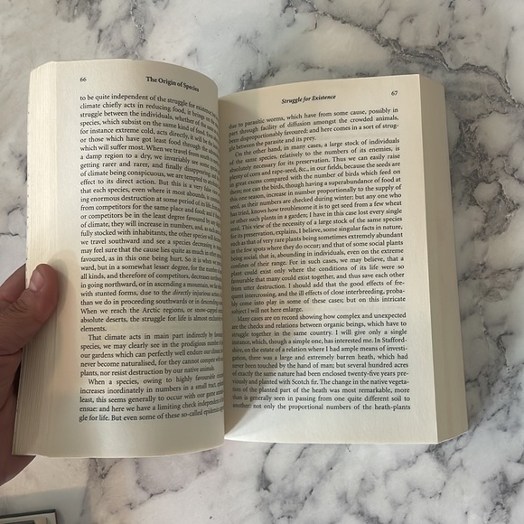 THE ORGIN OF SPECIES BY CHARLES DARWIN PAPERBACK - Picture 9 of 9